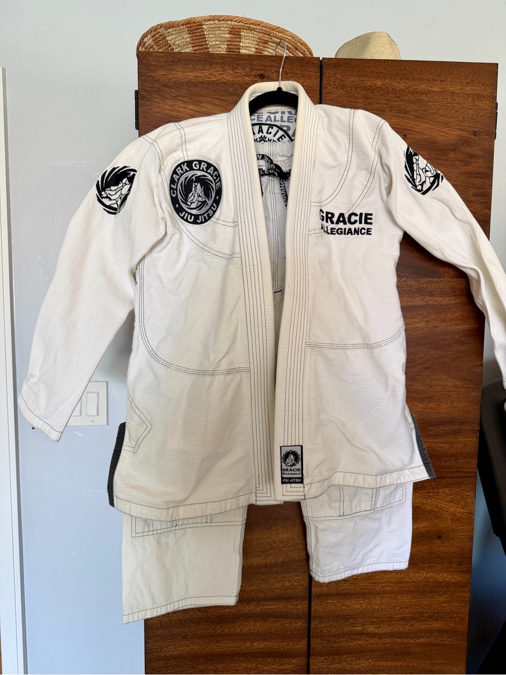 Gracie Allegiance White Jiu Jitsu Gi Set - Size AO